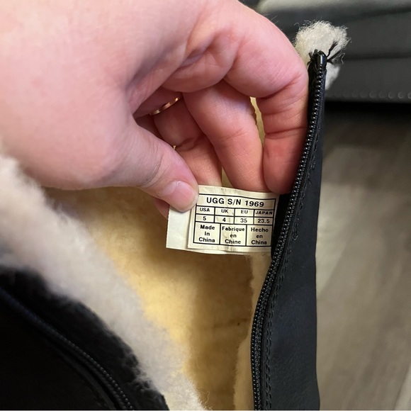 Women’s UGG Black Kensington Moto Leather Ugg Boots Size 5 - Picture 11 of 15